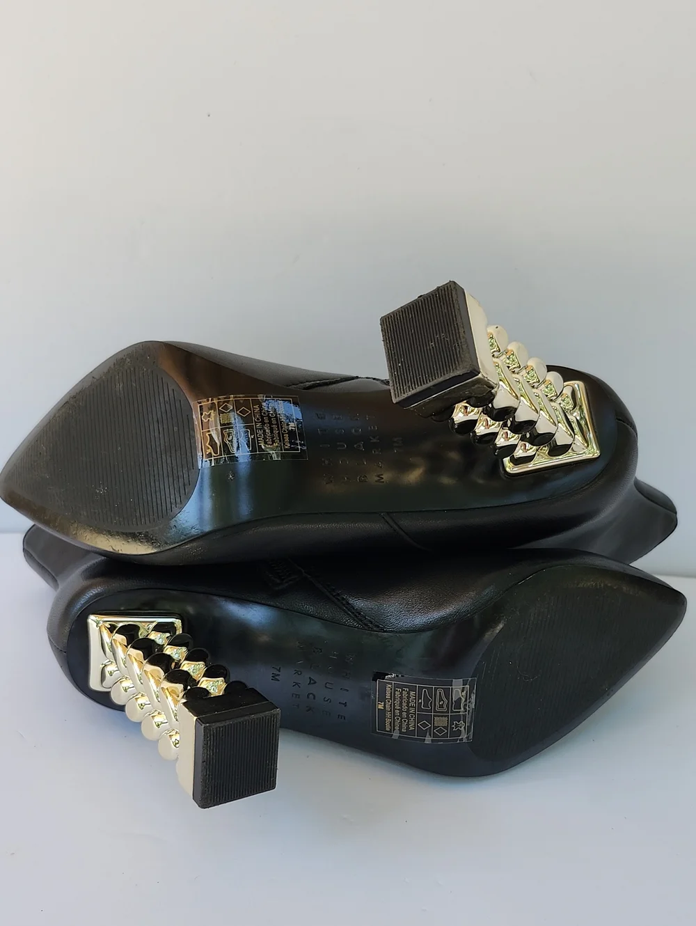 WHITE HOUSE/BLACK MARKET KELSEA LEATHER ANKLE BOOTS